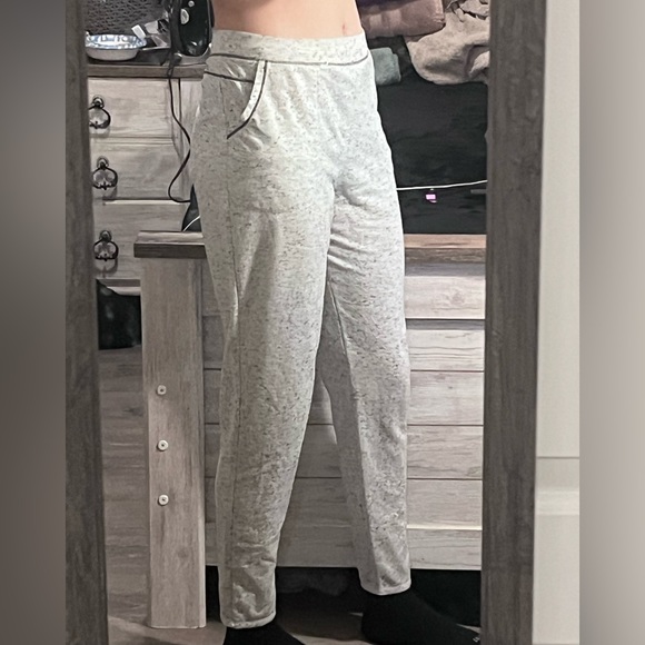 Grey Sweatpants☑️☑️☑️ - Picture 3 of 4
